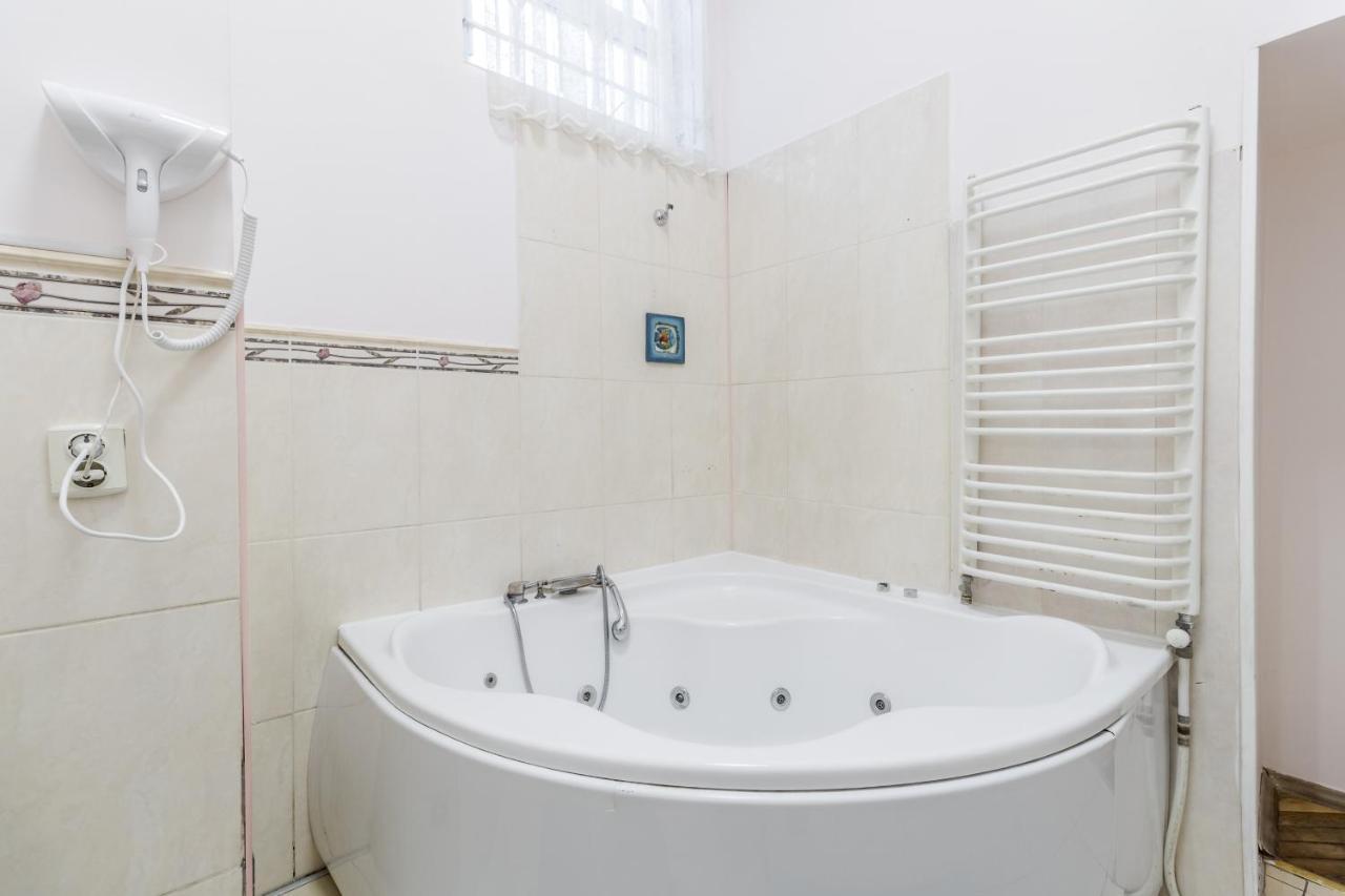 Striltsiv Apartment Lviv Kültér fotó